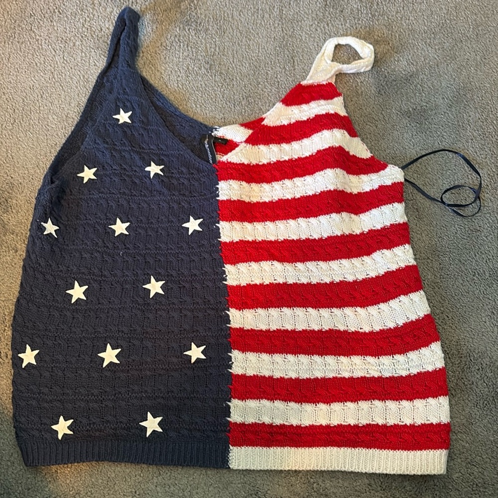 American flag shirt that was worn once
